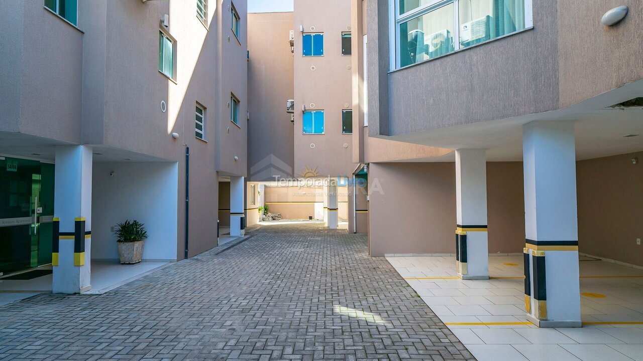 Apartment for vacation rental in Bombinhas (Praia de Bombas)