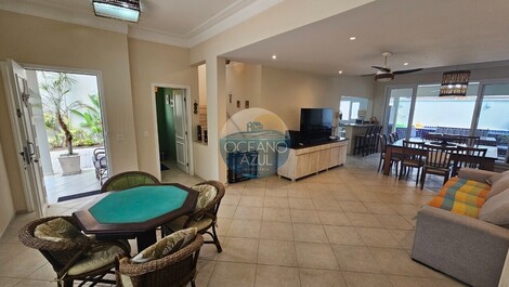 Casa en Alquiler de Vacaciones - Juquehy - a 160m de la playa, con 4 suites,...