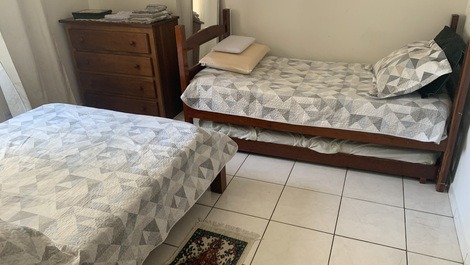 Apto para playa de temporada grande - distrito de aviación