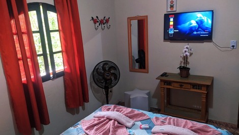 Tv 32" com netflix habilitado.