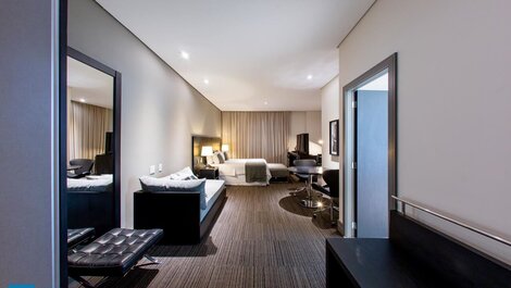 Suite, Close to Shopping