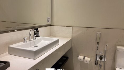 With Kitchen, Close to Shopping