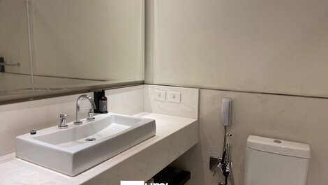 With Kitchen, Close to Shopping