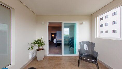 Suite, Close to Shopping