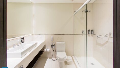 With Kitchen, Close to Shopping