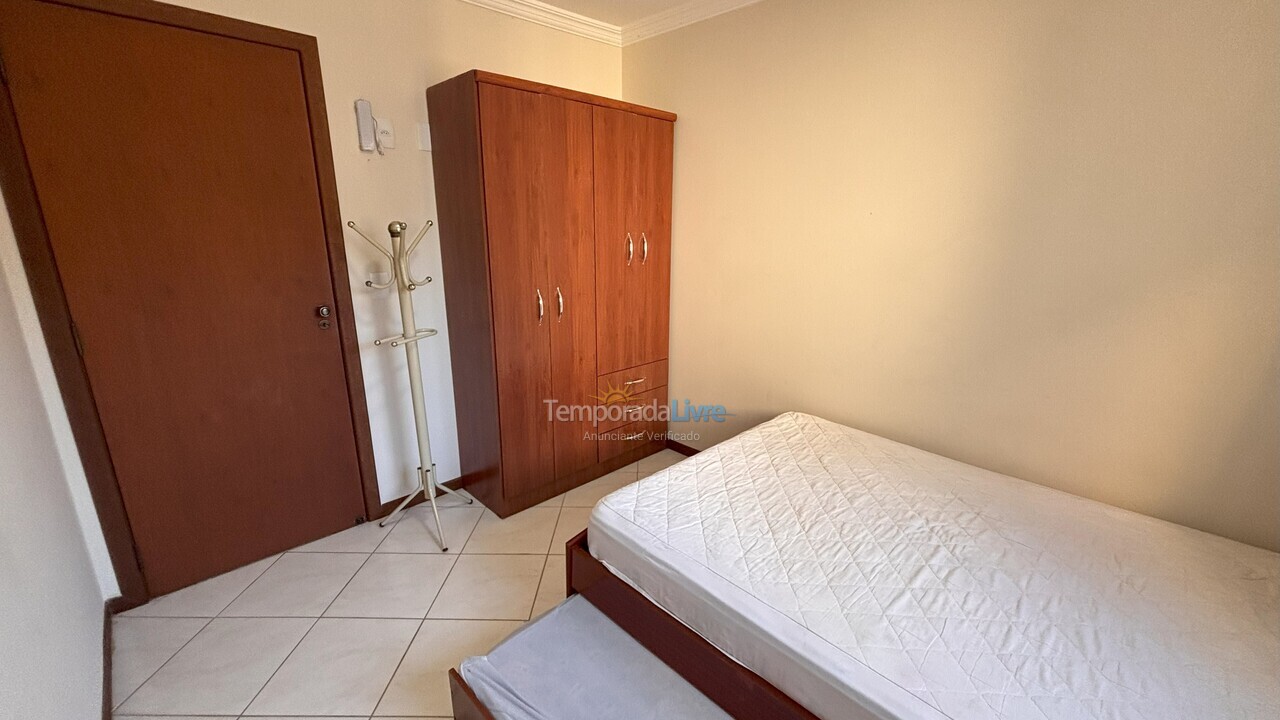 Apartamento para aluguel de temporada em Bombinhas (Praia de Bombas)