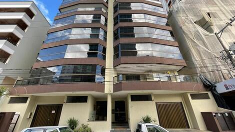 3 bedrooms with air conditioning, Meia Praia beachfront