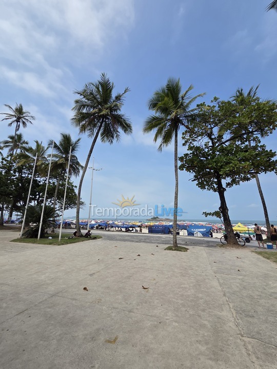 Apartment for vacation rental in Guarujá (Pitangueiras)