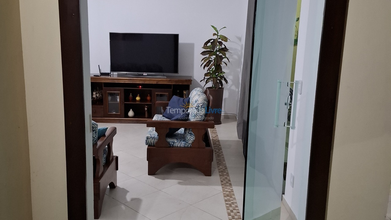 Casa para aluguel de temporada em Cabo Frio (Unamar)