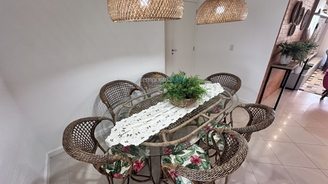 Apartamento para aluguel de temporada em Florianópolis (Praia Brava)