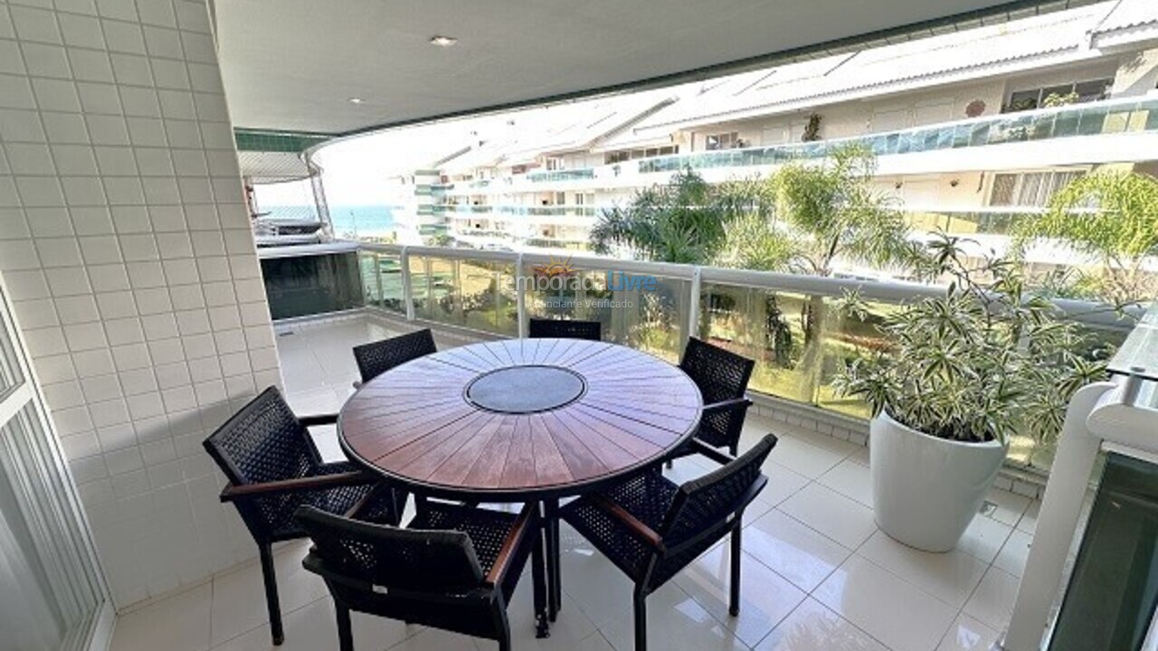 Apartamento para aluguel de temporada em Florianópolis (Praia Brava)