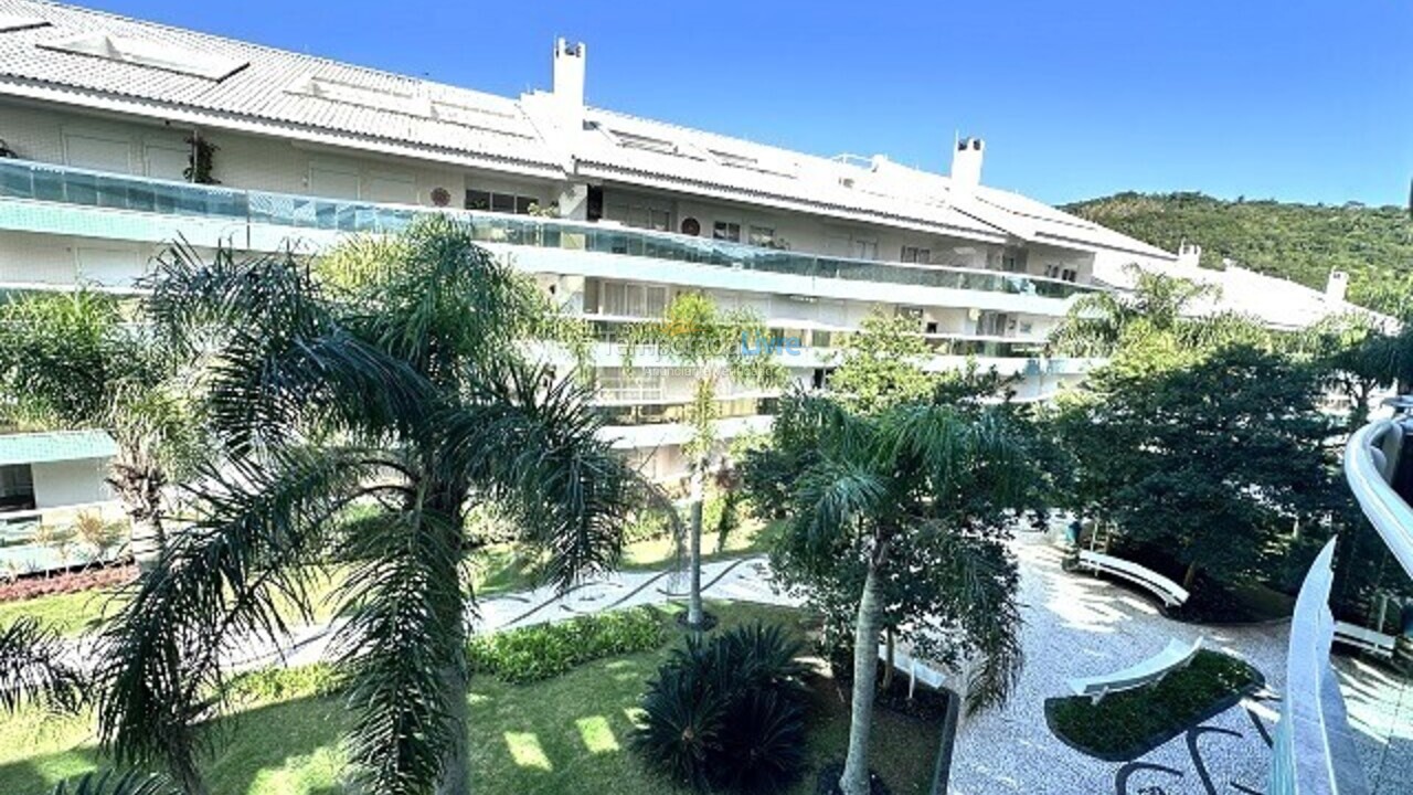 Apartamento para aluguel de temporada em Florianópolis (Praia Brava)