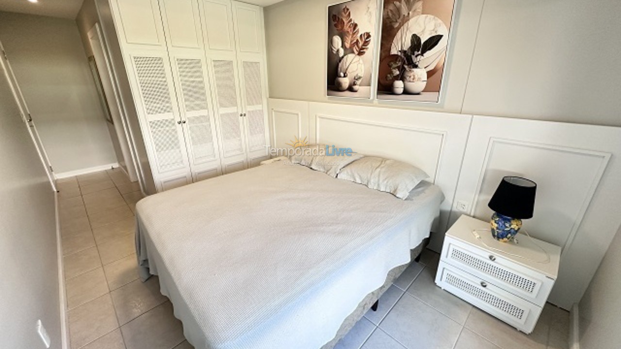 Apartamento para aluguel de temporada em Florianópolis (Praia Brava)