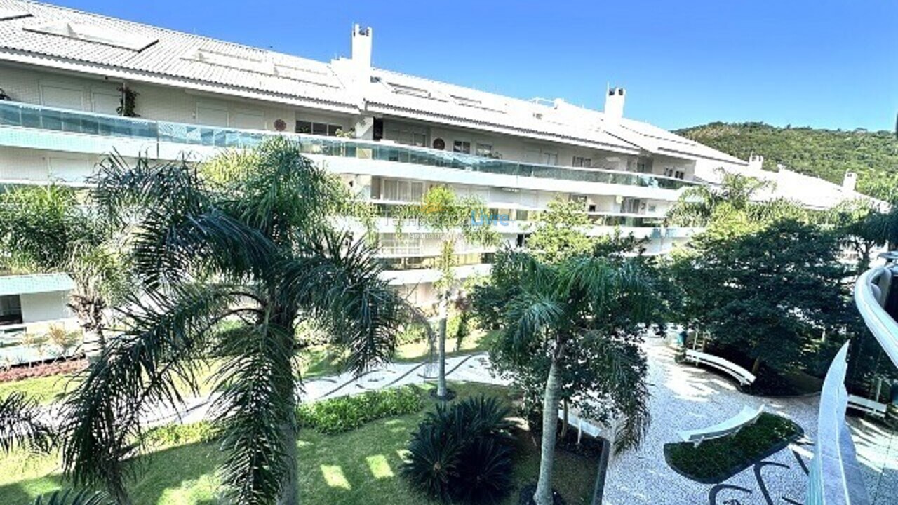 Apartamento para aluguel de temporada em Florianópolis (Praia Brava)