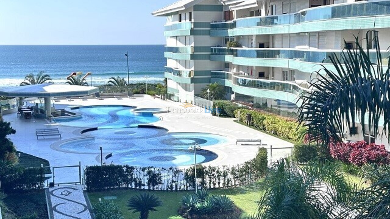 Apartamento para aluguel de temporada em Florianópolis (Praia Brava)