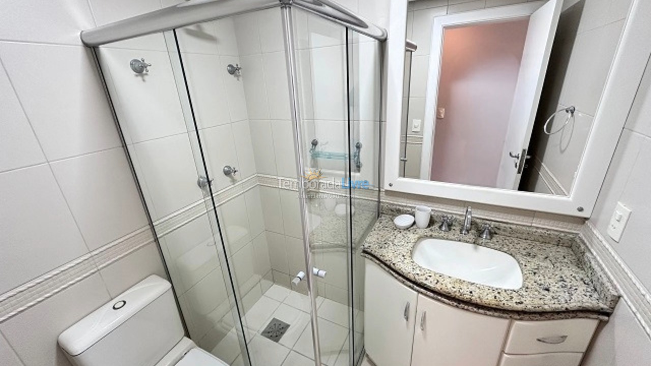 Apartamento para aluguel de temporada em Florianópolis (Praia Brava)