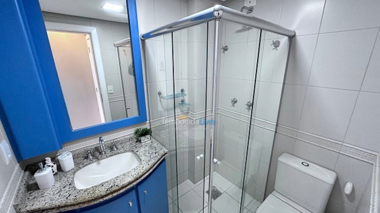 Apartamento para aluguel de temporada em Florianópolis (Praia Brava)