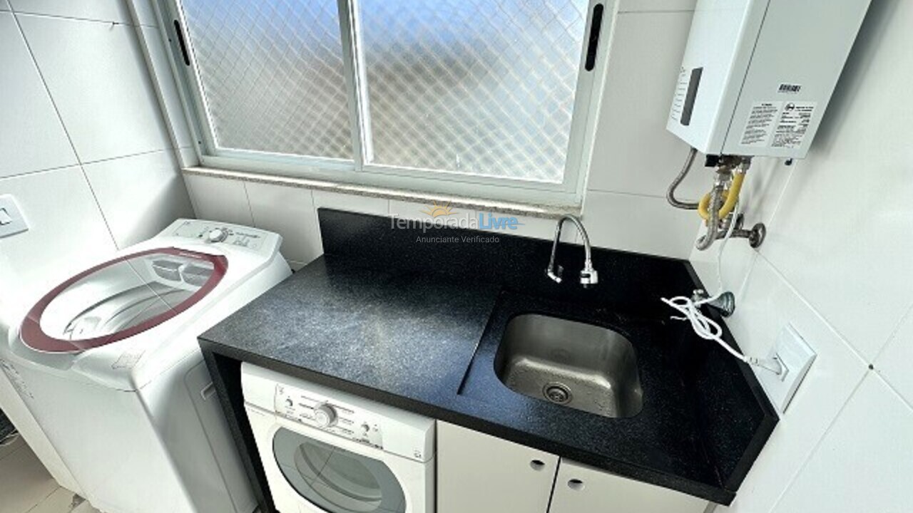 Apartamento para aluguel de temporada em Florianópolis (Praia Brava)