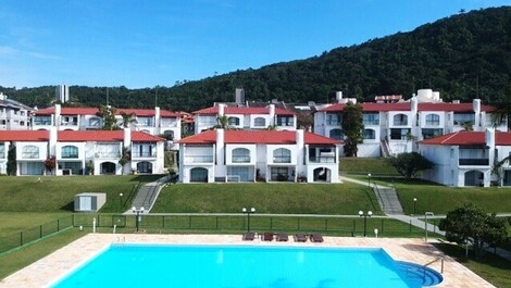 Apartamento para alugar em Florianópolis - Praia Brava