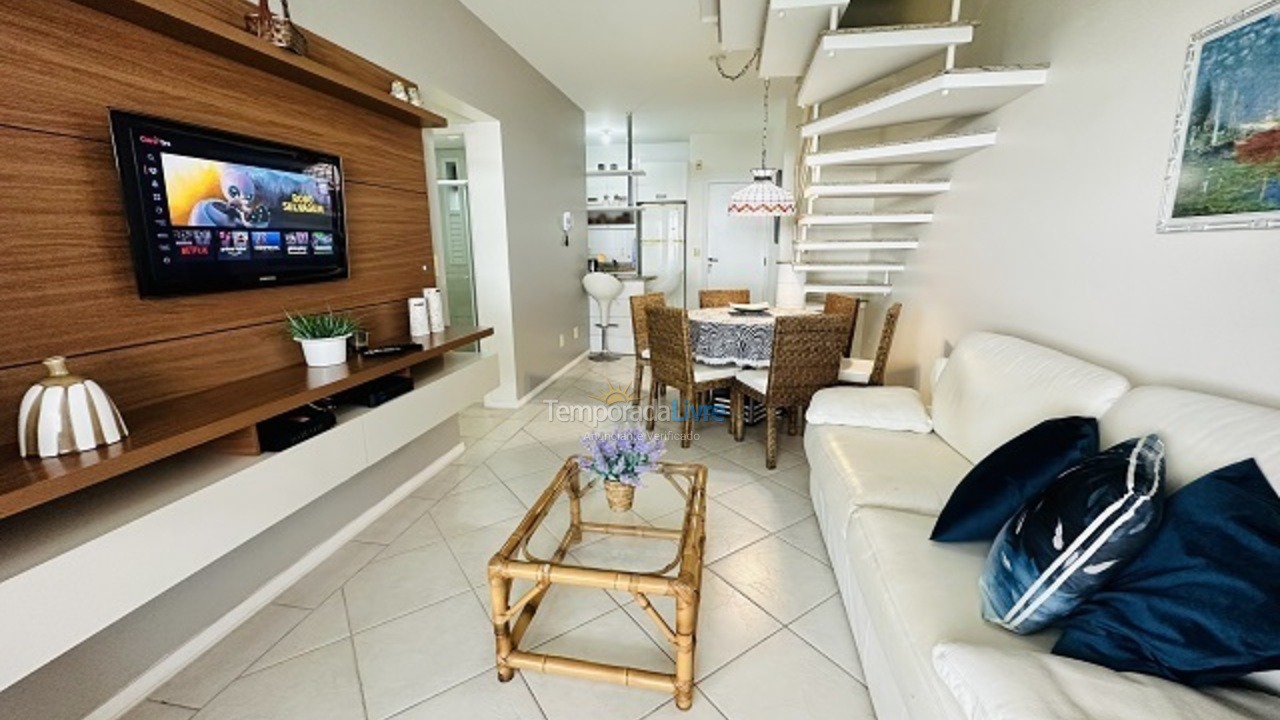 Apartamento para aluguel de temporada em Florianópolis (Praia Brava)