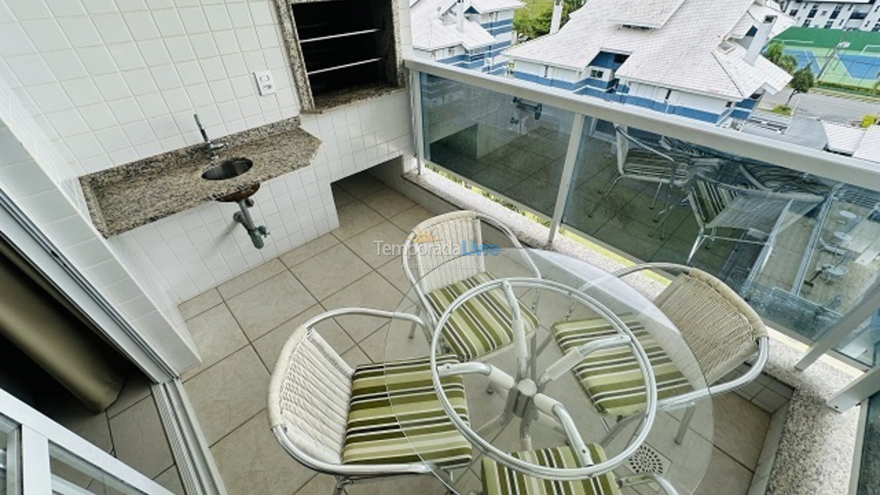 Apartamento para aluguel de temporada em Florianópolis (Praia Brava)