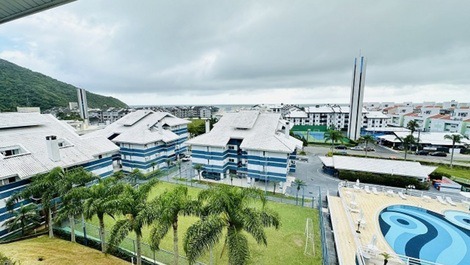 Excelente Cobertura com vista para o mar na Praia Brava.