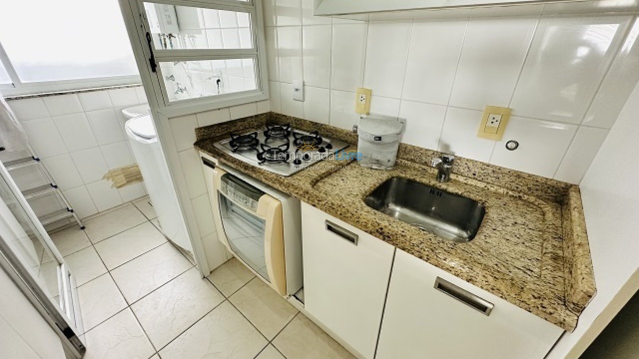 Apartamento para aluguel de temporada em Florianópolis (Praia Brava)