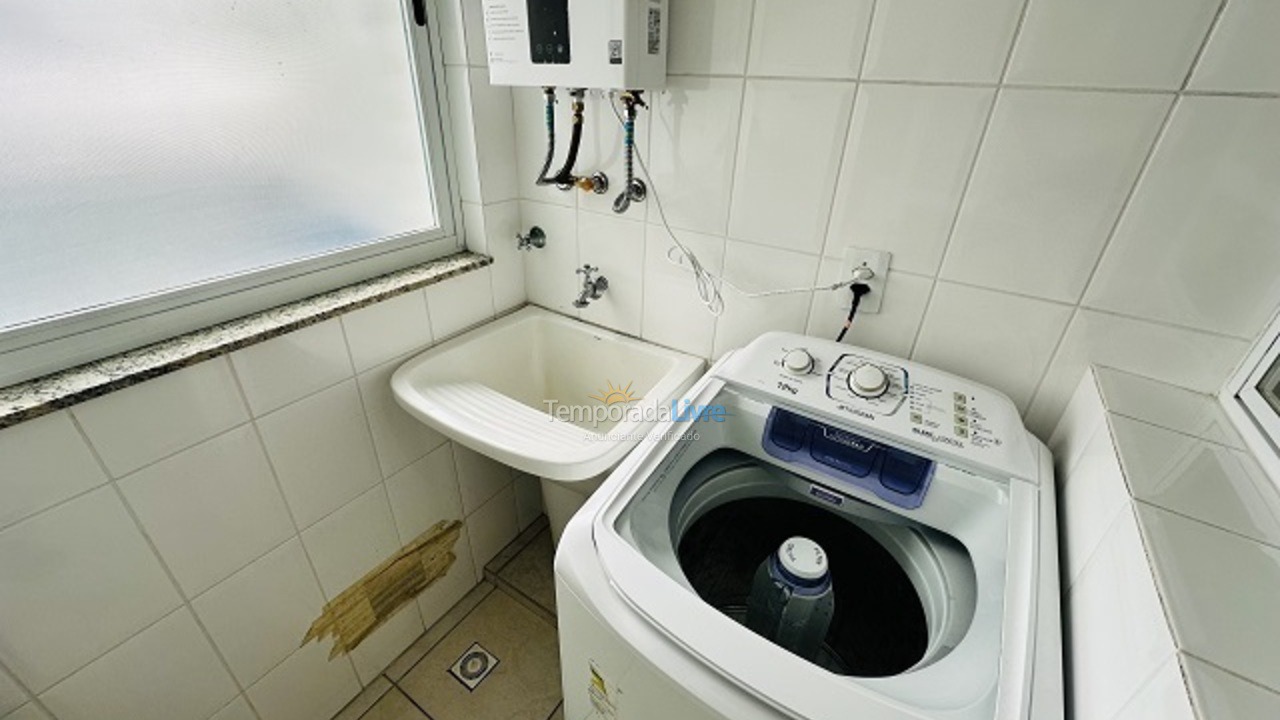 Apartamento para aluguel de temporada em Florianópolis (Praia Brava)