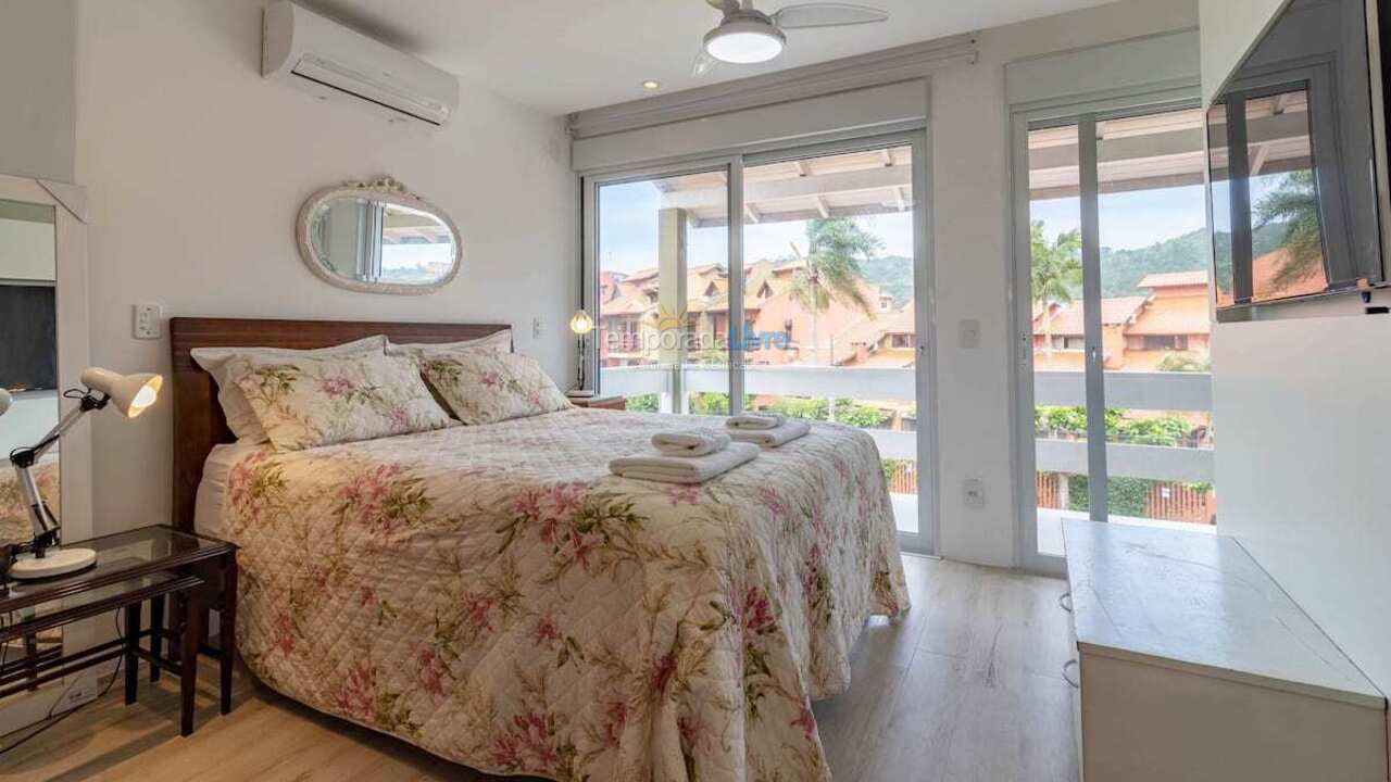 Casa para aluguel de temporada em Florianópolis (Jurere Tradicional)