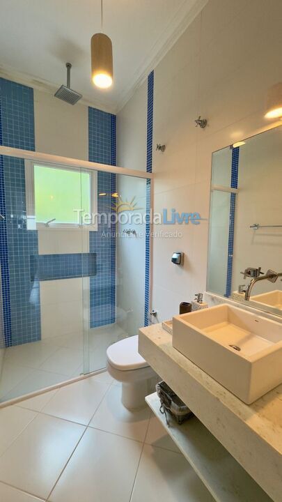 Casa para alquiler de vacaciones em São Sebastião (Praia da Baleia)