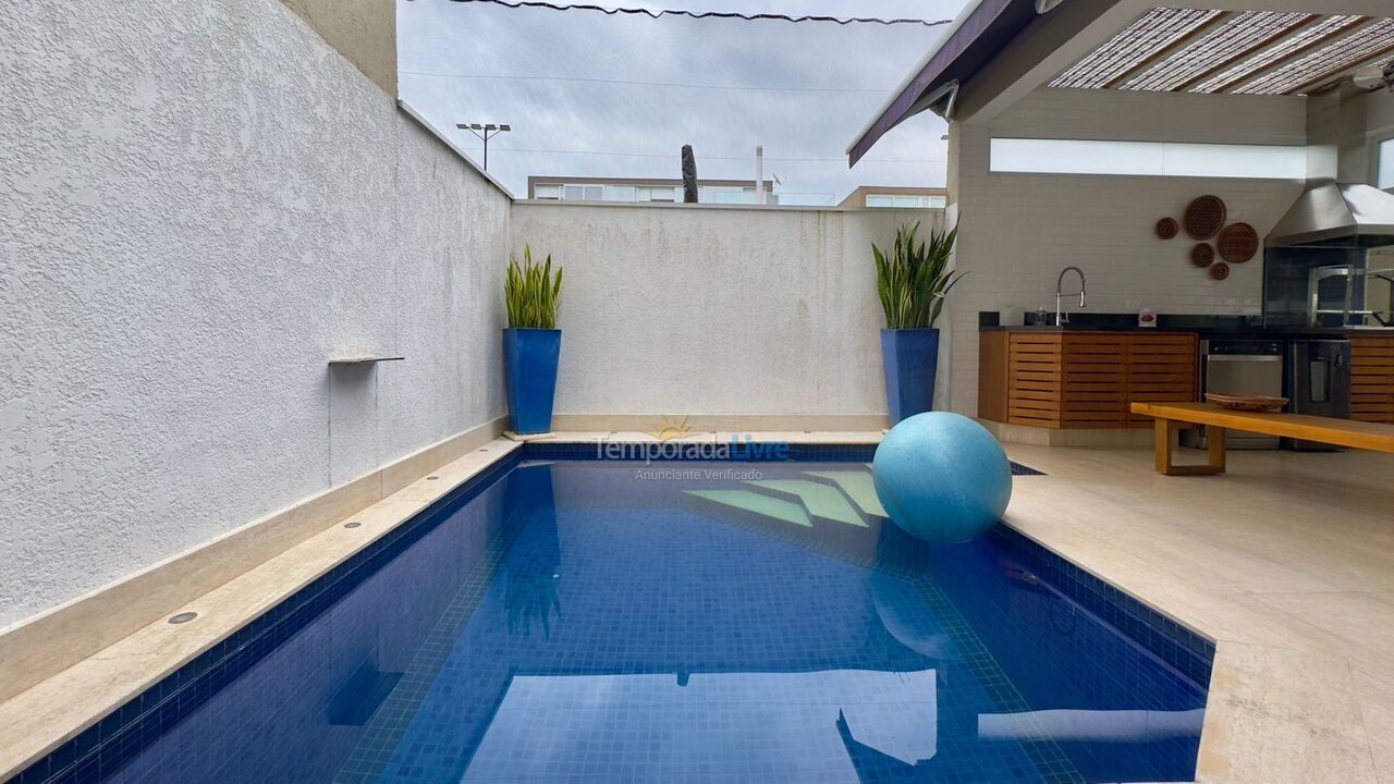 Casa para alquiler de vacaciones em São Sebastião (Praia da Baleia)