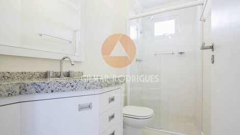 Ótimo apartamento de 2 dormitórios a 50m da praia de Canto Grande