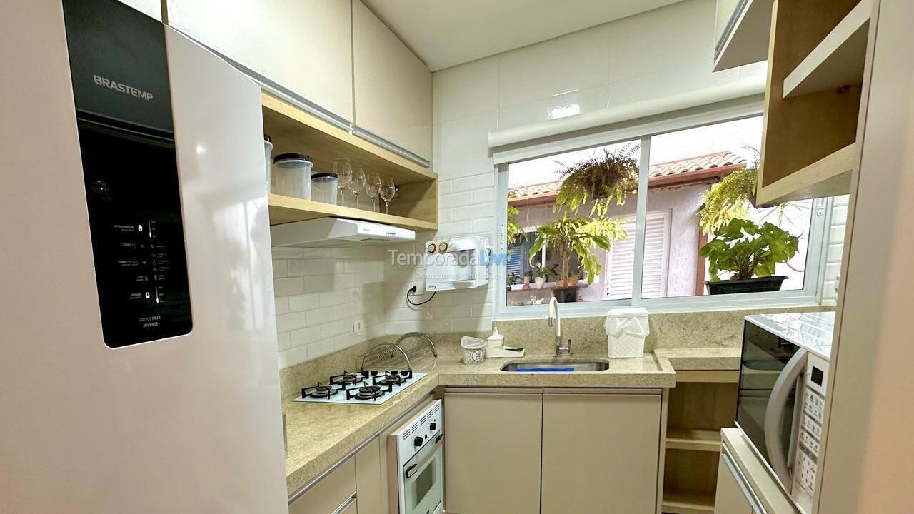 House for vacation rental in Bertioga (Jardim São Lourenço)