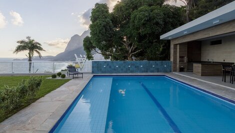 LUXOBRASIL #RJ23 Villa Irvana 04 Suites Sea View São Conrado...