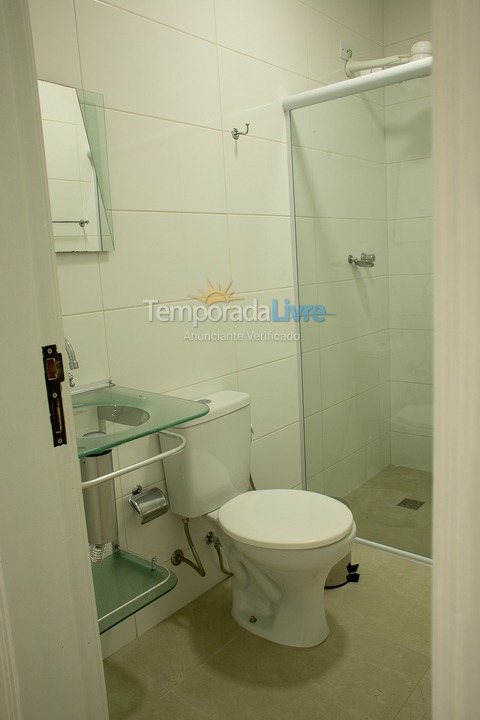 Apartamento para aluguel de temporada em Ubatuba (Praia das Toninhas)