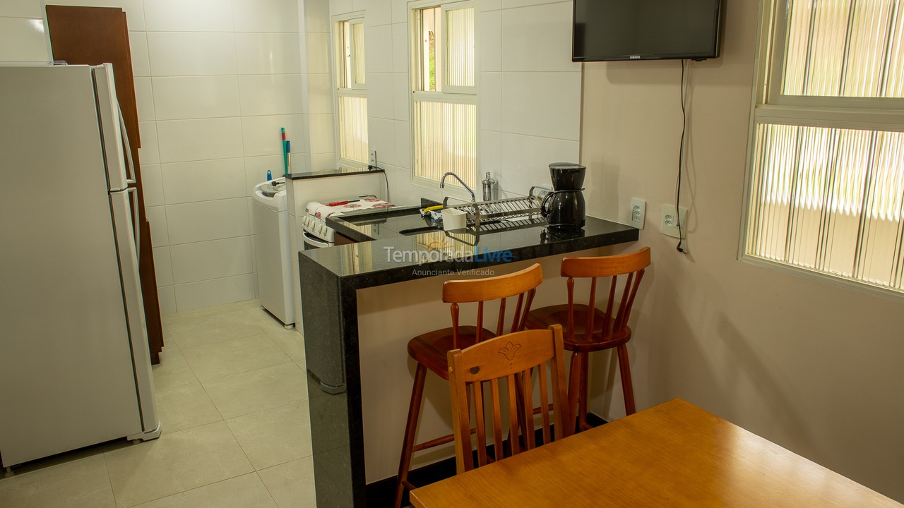 Apartamento para aluguel de temporada em Ubatuba (Praia das Toninhas)