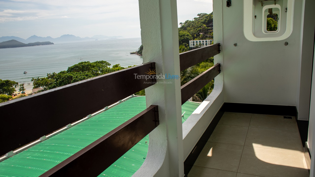Apartamento para aluguel de temporada em Ubatuba (Praia das Toninhas)
