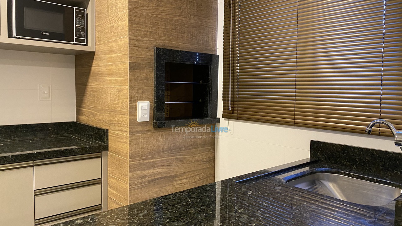 Apartamento para aluguel de temporada em Palhoça (Praia do Sonho)