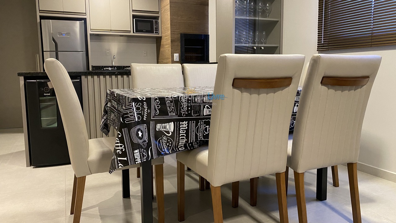 Apartamento para aluguel de temporada em Palhoça (Praia do Sonho)