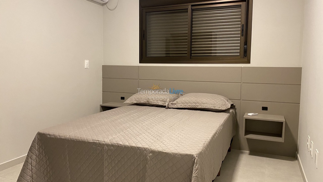 Apartamento para aluguel de temporada em Palhoça (Praia do Sonho)