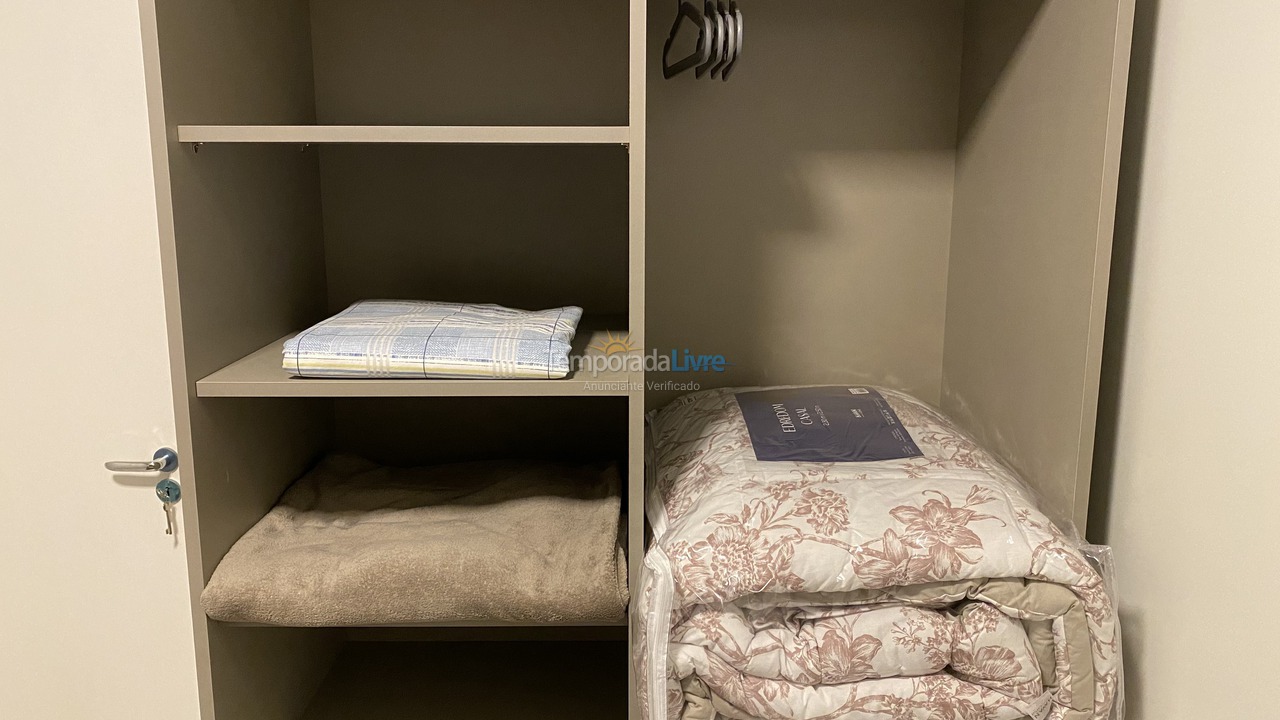 Apartamento para aluguel de temporada em Palhoça (Praia do Sonho)