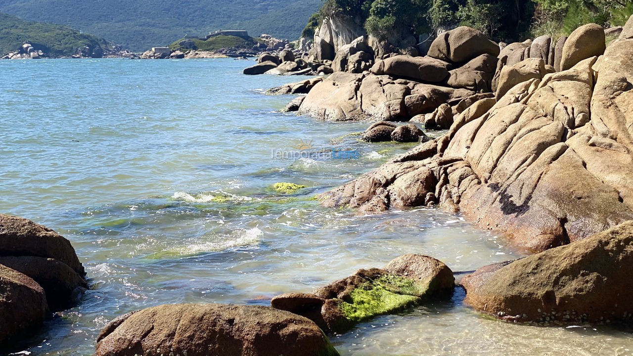 Apartamento para aluguel de temporada em Palhoça (Praia do Sonho)