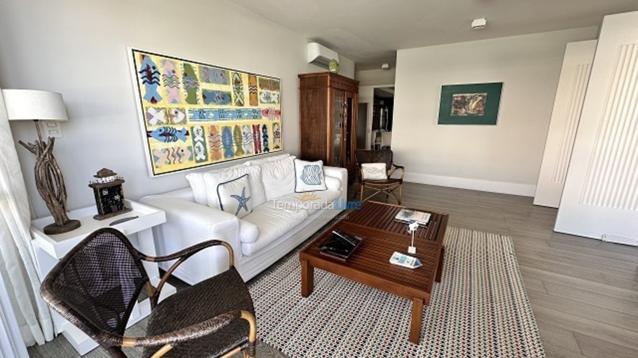 Apartamento para aluguel de temporada em Florianópolis (Praia Brava)