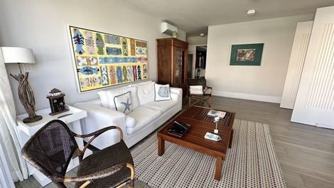 Excelente cobertura com vista para o mar na Praia Brava, Florianópolis