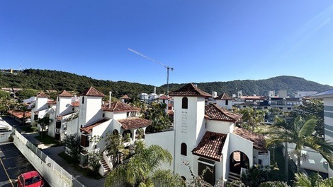 Excelente cobertura com vista para o mar na Praia Brava, Florianópolis