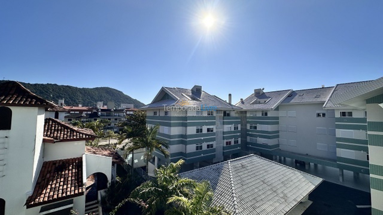 Apartamento para aluguel de temporada em Florianópolis (Praia Brava)