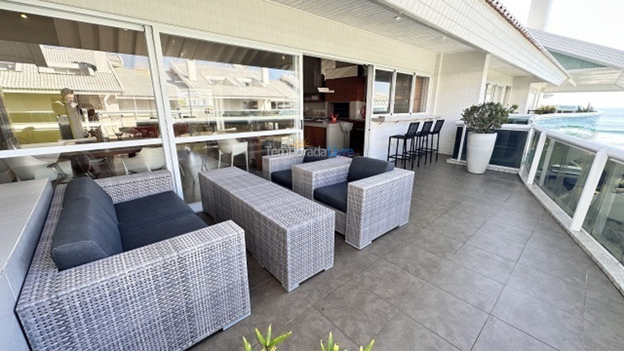 Apartamento para aluguel de temporada em Florianópolis (Praia Brava)
