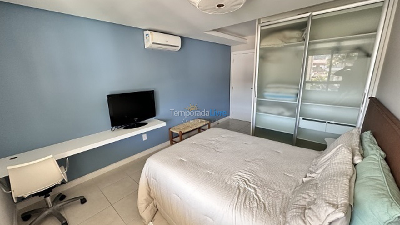 Apartamento para aluguel de temporada em Florianópolis (Praia Brava)
