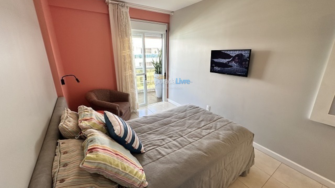 Apartamento para aluguel de temporada em Florianópolis (Praia Brava)