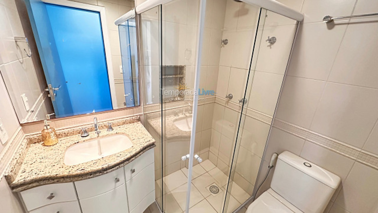 Apartamento para aluguel de temporada em Florianópolis (Praia Brava)